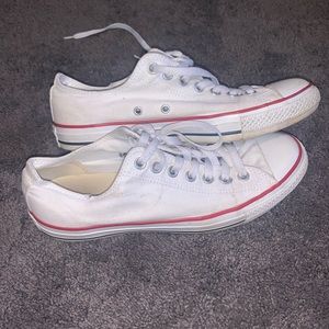 Converse men’s low white 8.5
